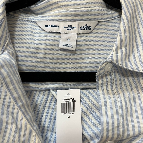 Old navy boyfriend stripped shirt size medium - Picture 3 of 3
